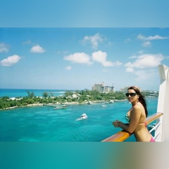 👑Meet your Posh Ambassador Heather Elise👑 - Picture 12 of 16